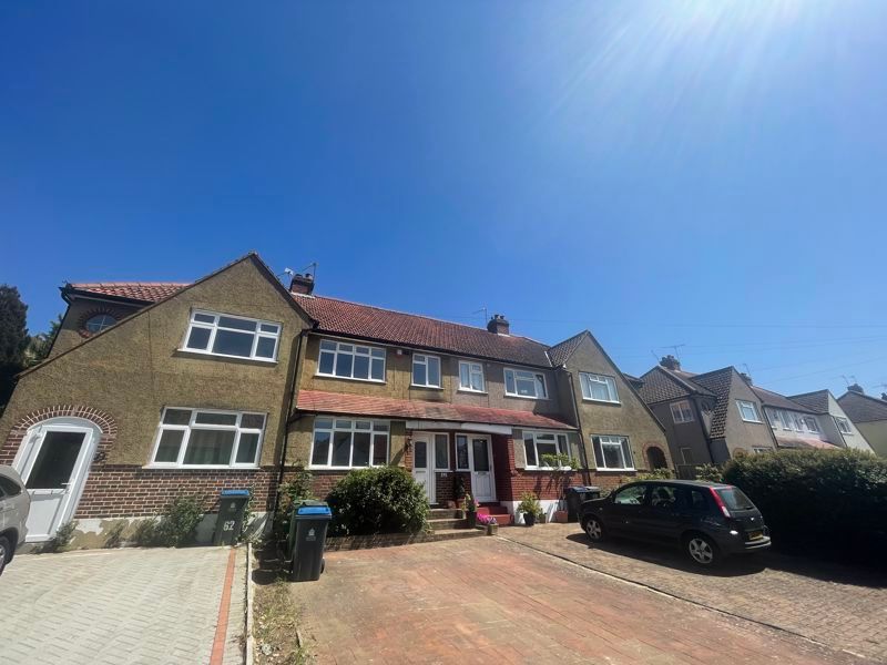 3 bed property to rent in Hartfield Road, Chessington KT9 Zoopla