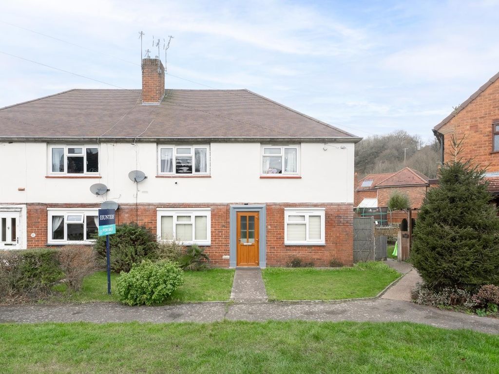 1 bed flat for sale in Meadow Lane, Wombourne, Wolverhampton WV5, £