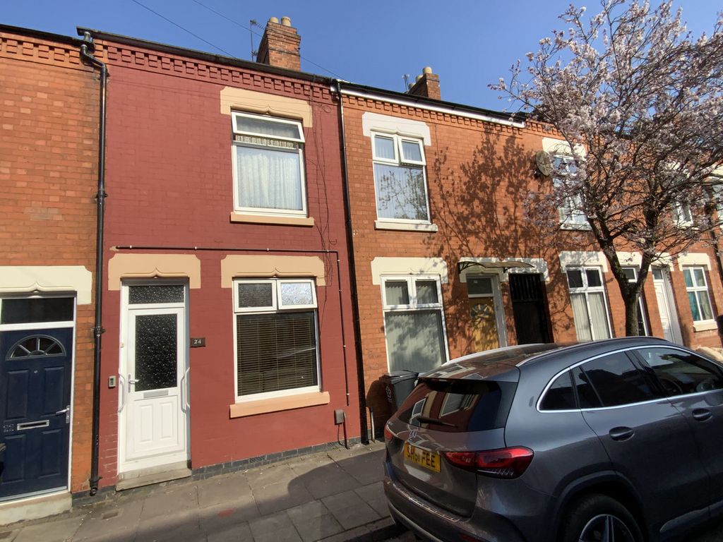 3 bed terraced house for sale in Sherrard Road, Leicester LE5, £220,000
