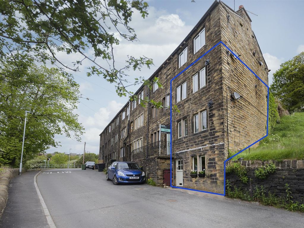 1 bed terraced house for sale in Lea Lane, Netherton, Huddersfield HD4
