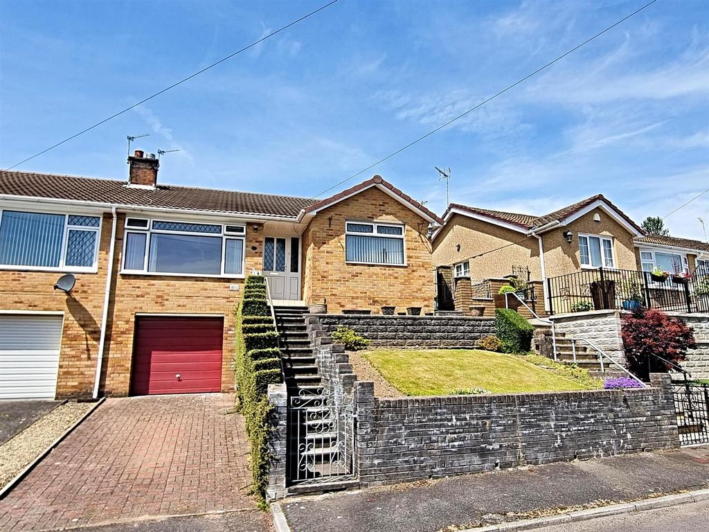 3 bed semidetached bungalow for sale in Brookfield Estate, Ynysybwl, Pontypridd CF37 Zoopla