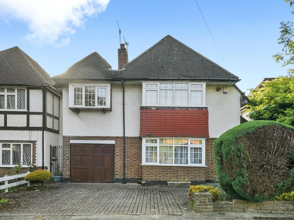 4 bed detached house for sale in Sudbury Hill Close, Sudbury, Wembley