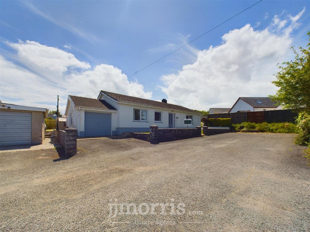 3 bed detached bungalow for sale in Hermon, Glogue SA36, £259,950 Zoopla