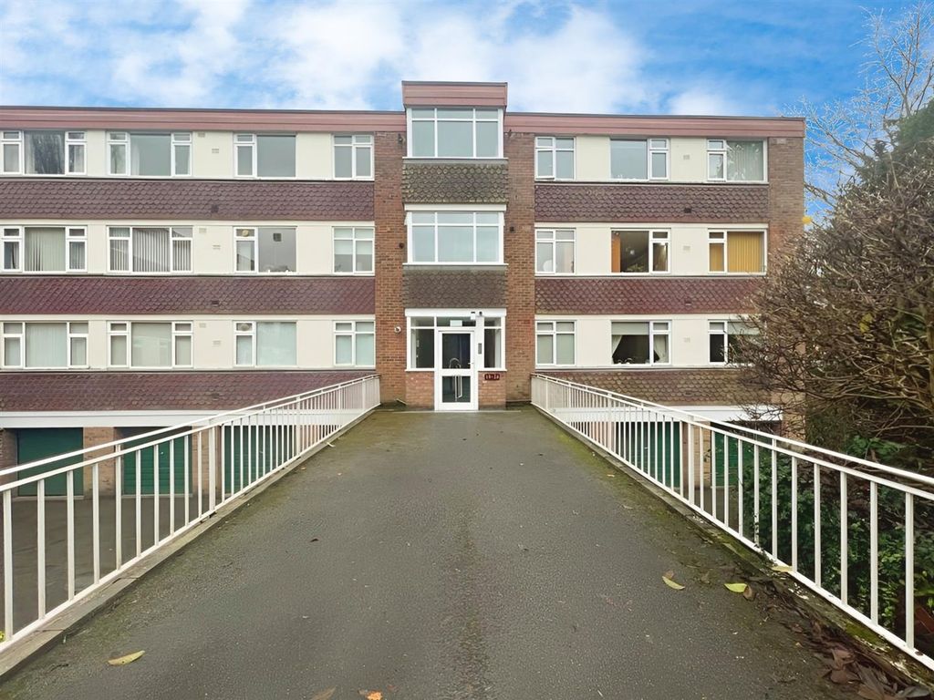 2 bed flat to rent in Grove Court, Davenport Road, Coventry CV5, £1,200