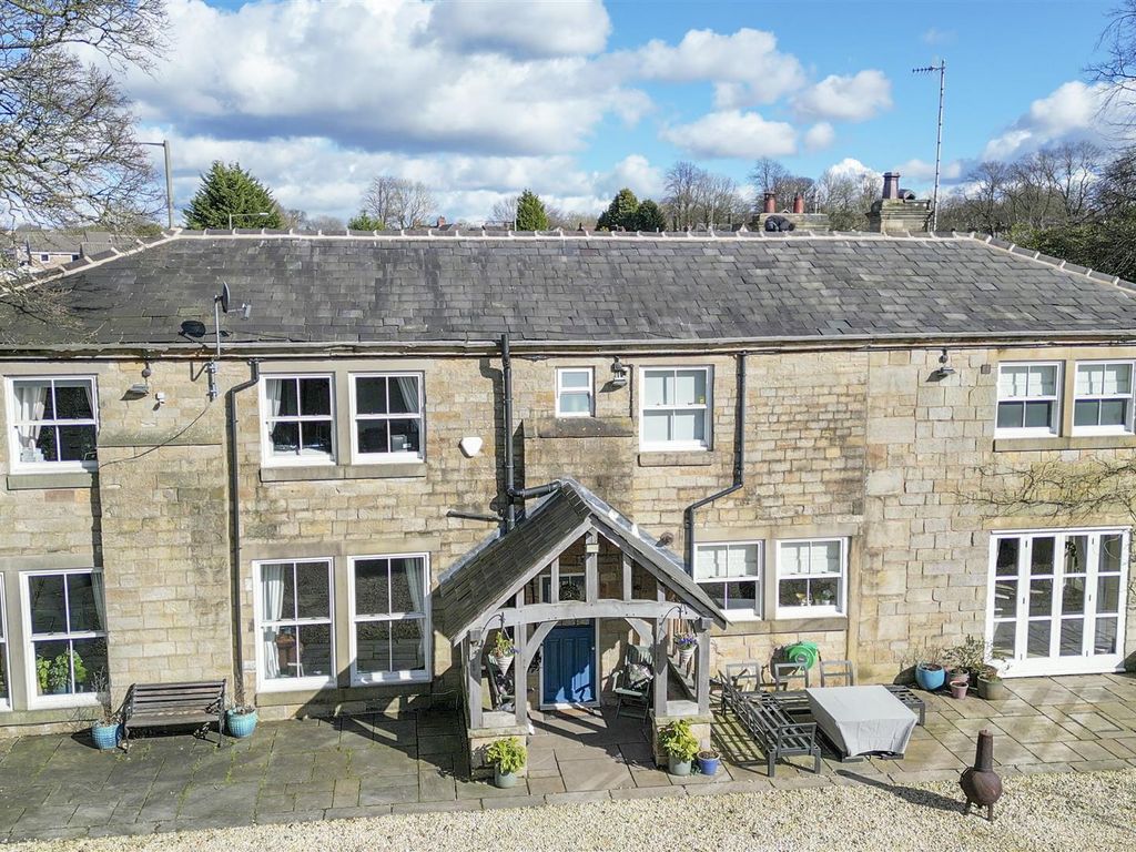 5 bed semidetached house for sale in Padiham Road, Burnley, Lancashire