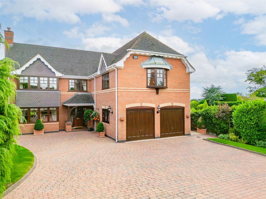 4 bed detached house for sale in Chapel Oaks, Chapel Drive, Mile Oak