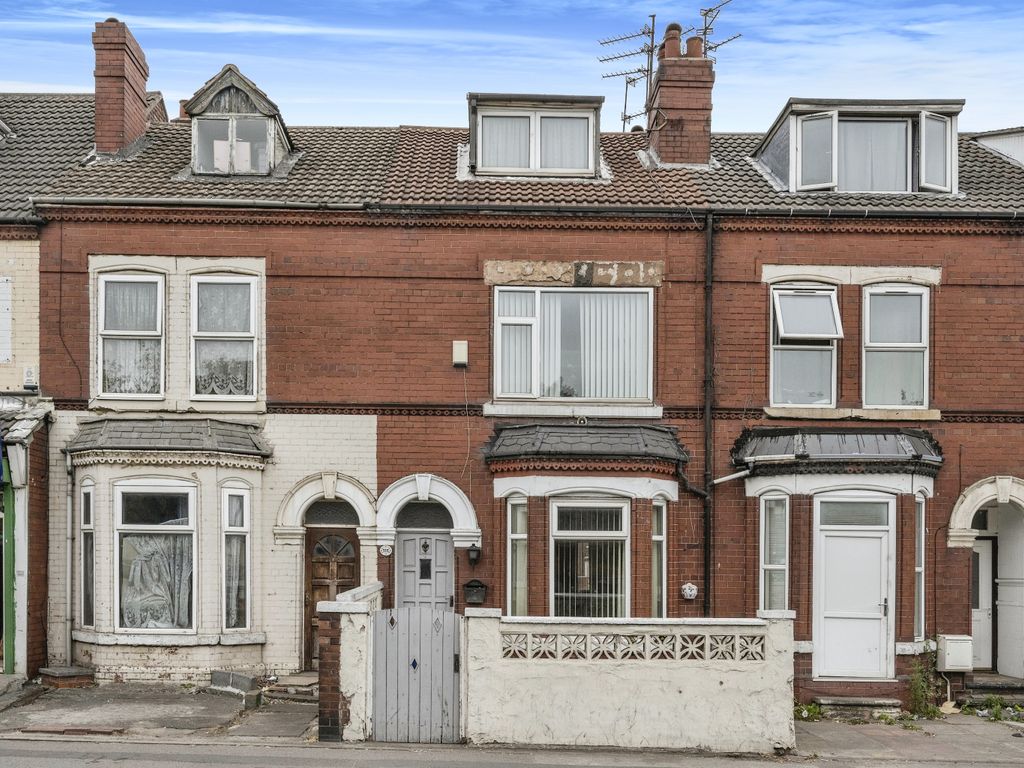 5 bed terraced house for sale in Carr House Road, Doncaster, South