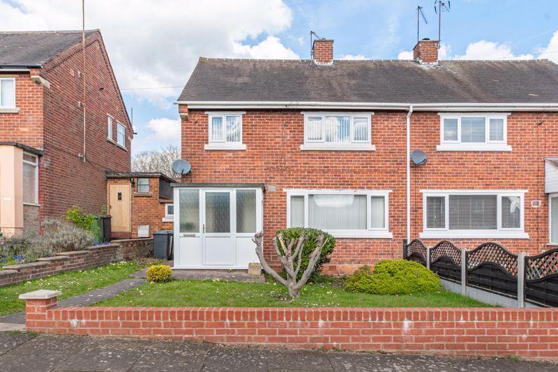 3 bed semidetached house to rent in Foxlydiate Crescent, Redditch B97