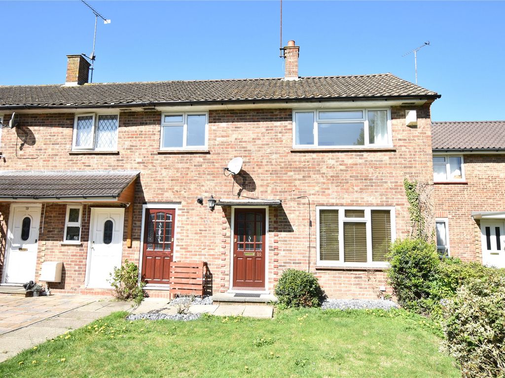 3 bed terraced house for sale in Brook Green, Bracknell, Berkshire RG42