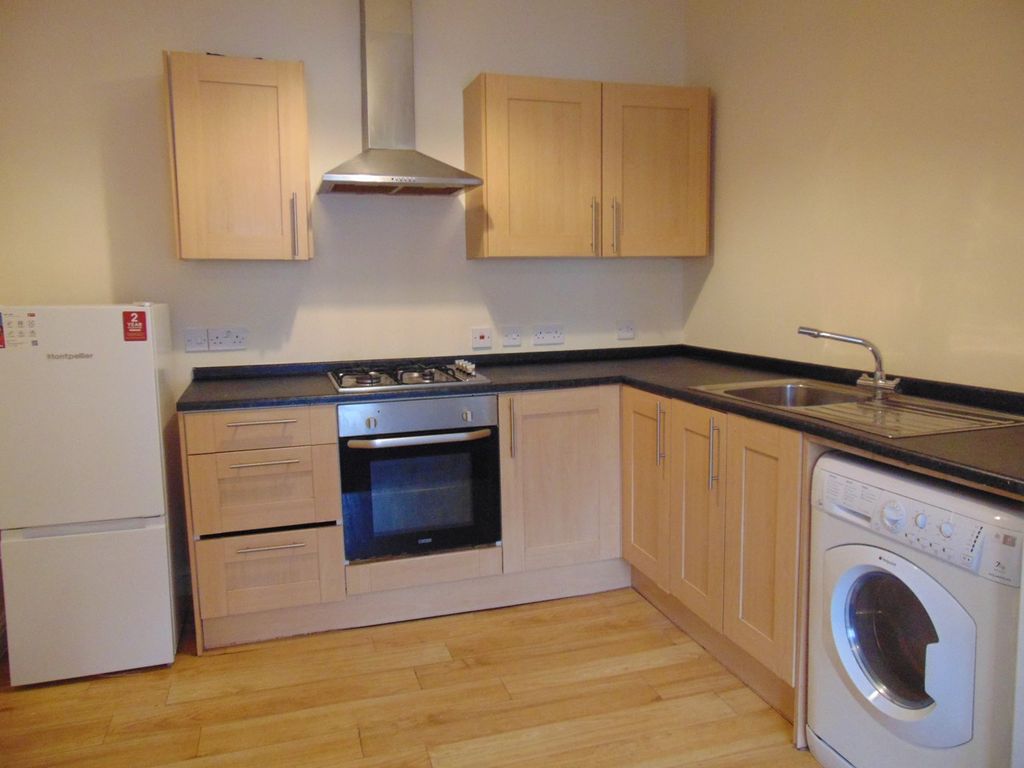 2 bed flat to rent in 13 Mill Street, Padiham, Burnley BB12, £550 pcm