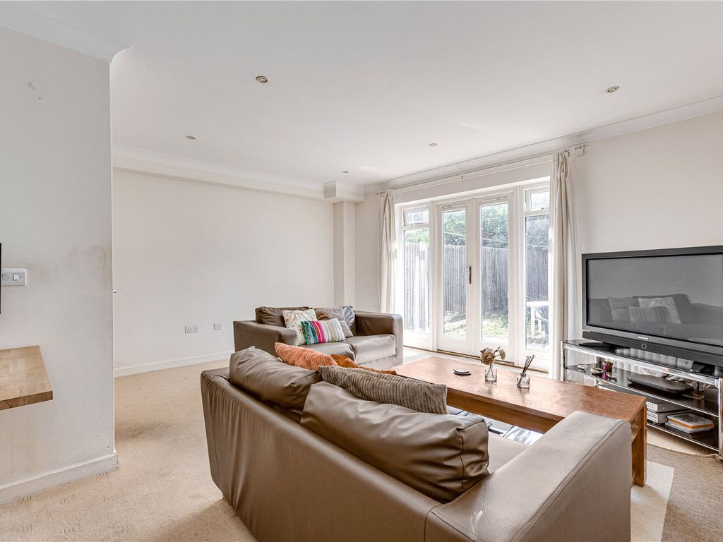 4 bed mews house for sale in Benjamin Mews, London SW12 Zoopla