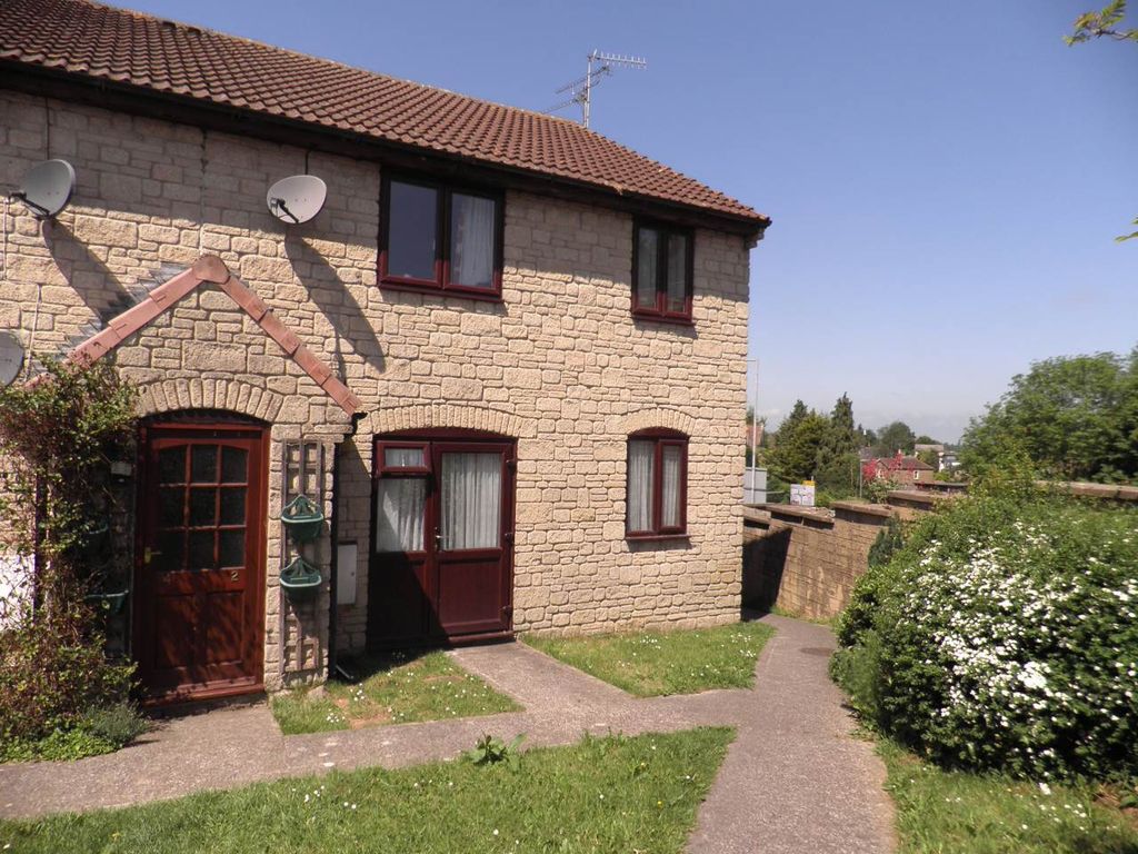 2 bed flat to rent in Knights Court, Keyford, Frome BA11, £845 pcm Zoopla