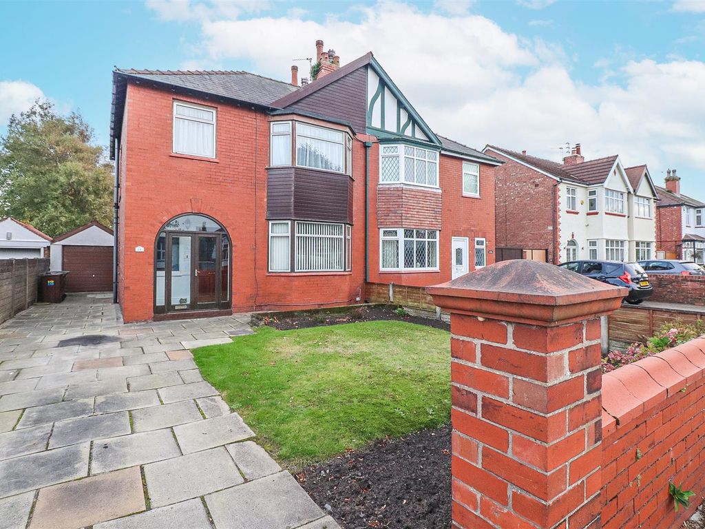 3 bed semidetached house for sale in Larkfield Lane, Southport PR9, £