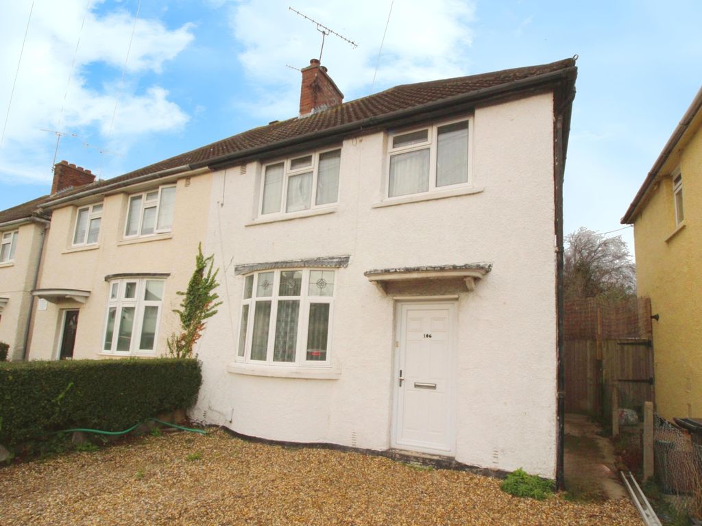 3 bed semidetached house for sale in Springfield Park Road, Chelmsford