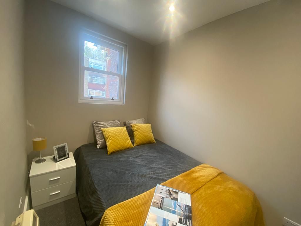 2 bed flat to rent in Flat 7, 4 Downs Road, Luton LU1 Zoopla