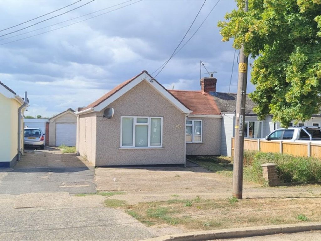 3 bed end terrace house for sale in Hawkesbury Road, Canvey Island SS8