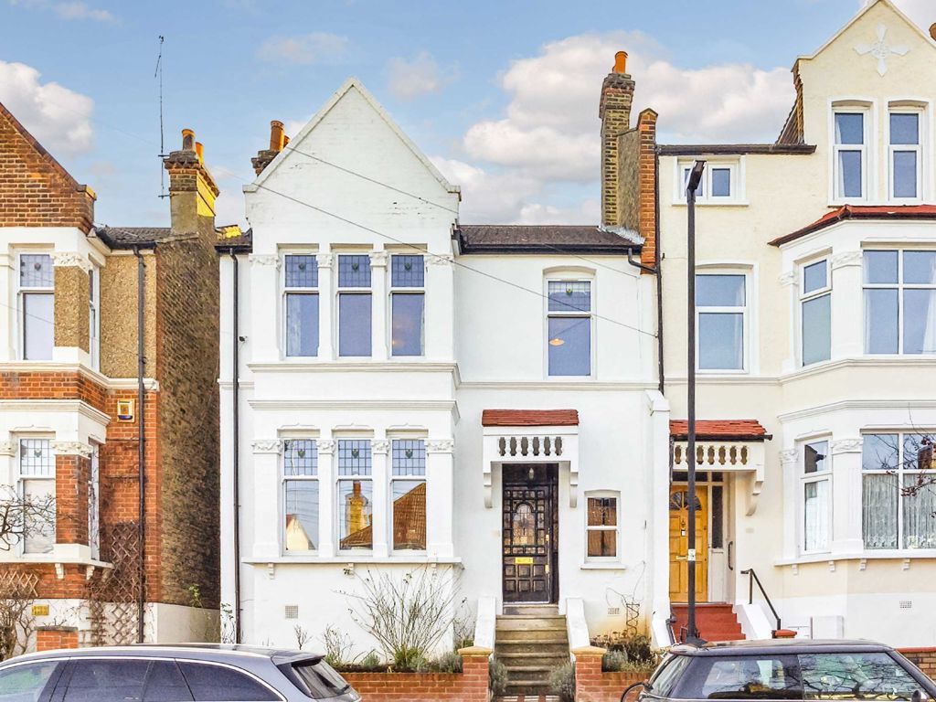 4 bed semidetached house for sale in Deerhurst Road, London SW16, £