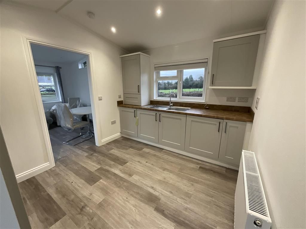 2 bed property for sale in London Road, Abridge, Romford, Essex RM4, £