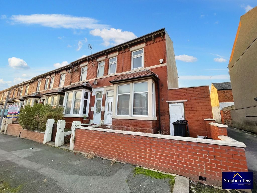 3 bed end terrace house for sale in Keswick Road, Blackpool FY1 Zoopla