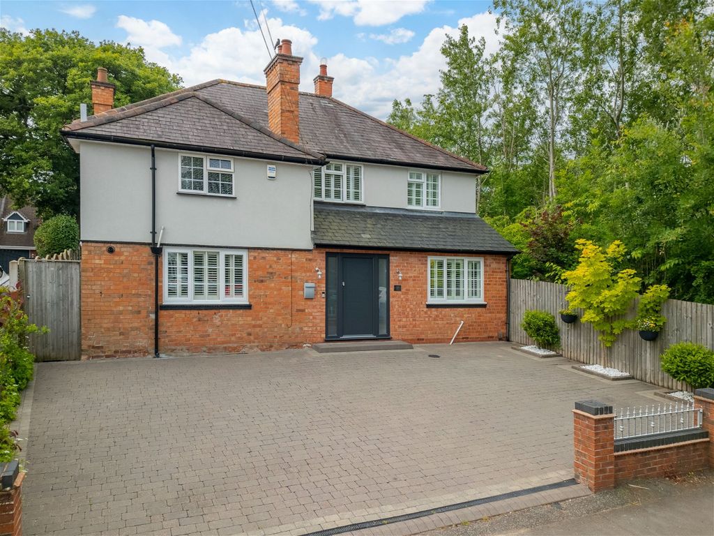 4 bed detached house for sale in Birchfield Road, Headless Cross