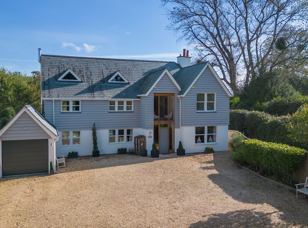 4 bed detached house for sale in Lower Pennington Lane, Pennington, Lymington SO41, £1,550,000