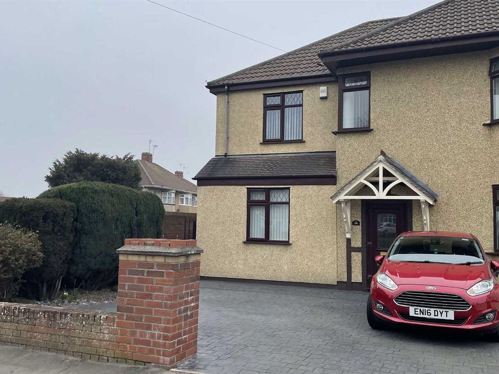 2 bed end terrace house to rent in Bromley Heath Road, Downend, Bristol