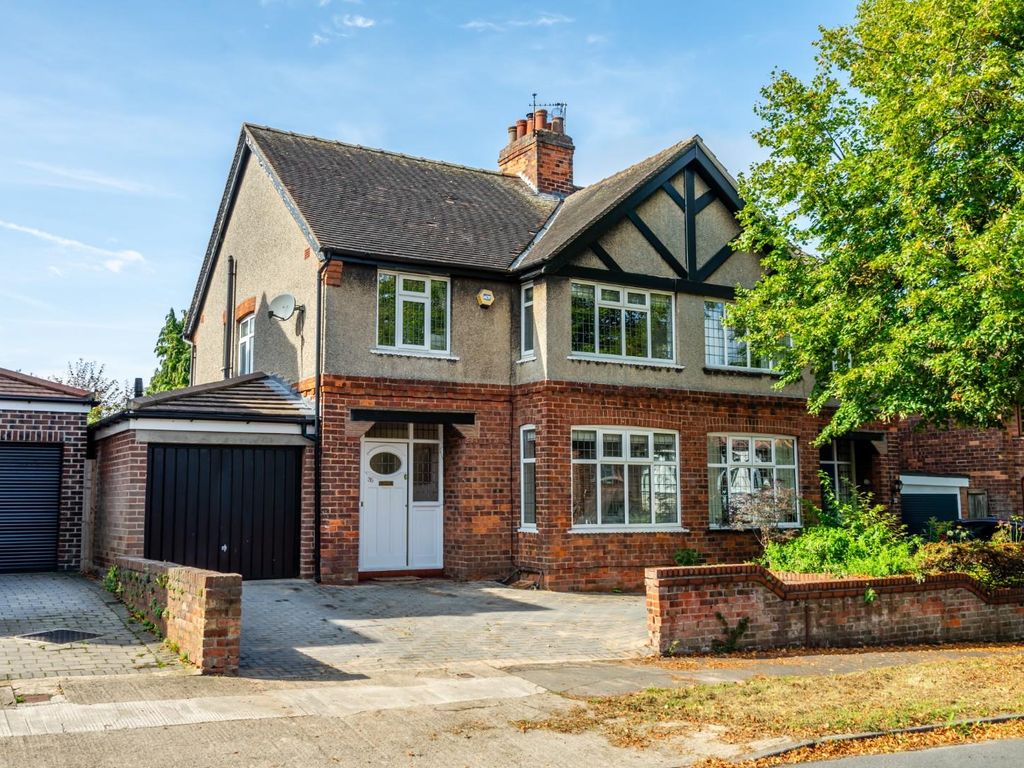 3 bed semidetached house for sale in Manor Drive South, York