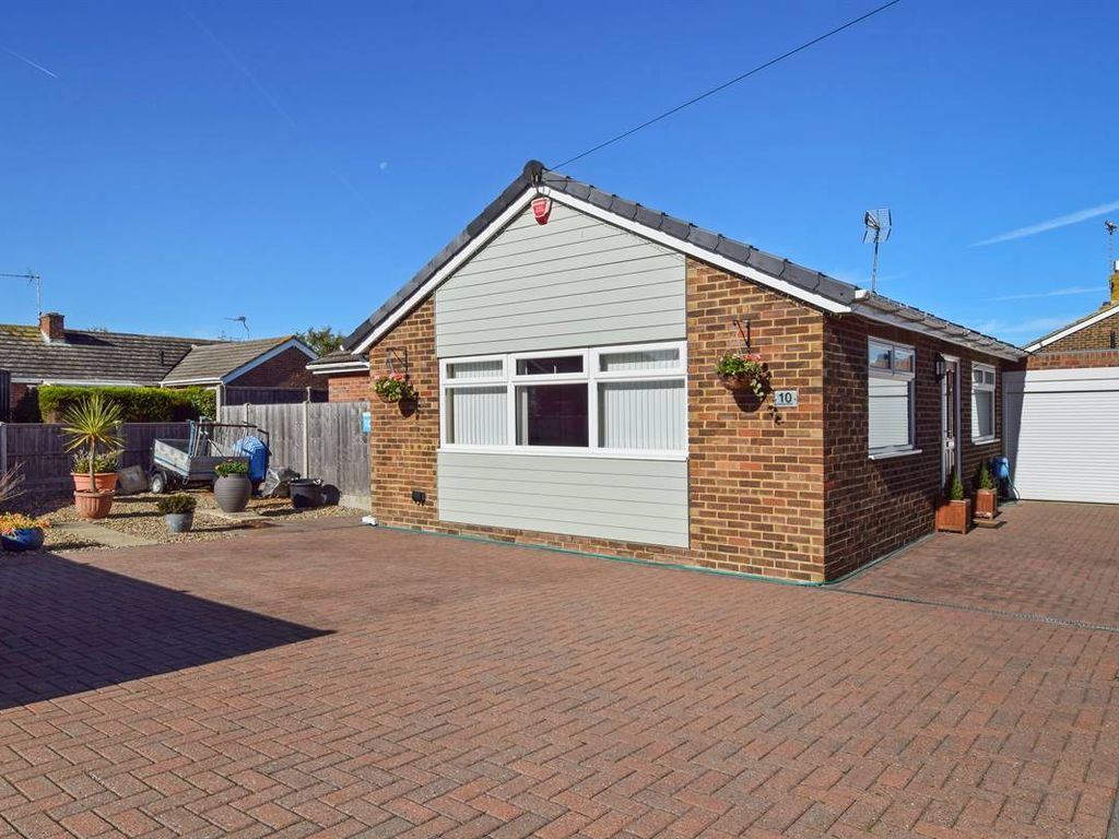 3 bed detached bungalow for sale in Grange Road, Herne Bay CT6, £