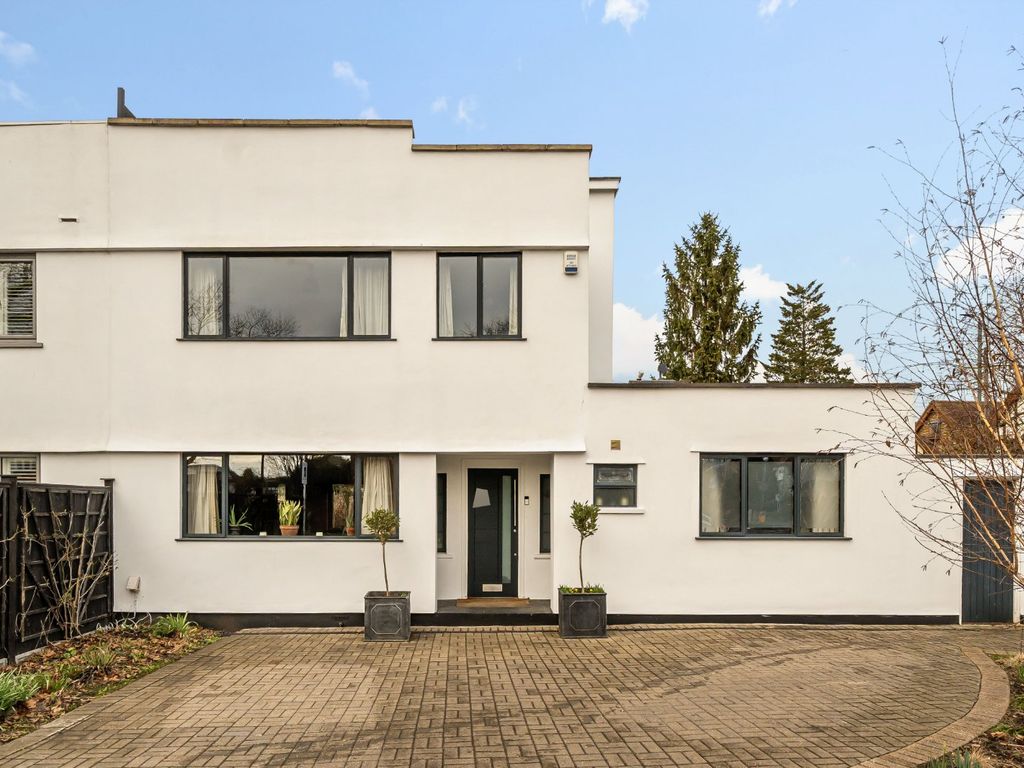 4 bed semidetached house for sale in Mead Way, Bromley BR2 Zoopla