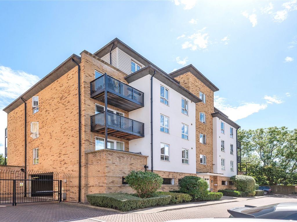 2 bed flat for sale in Lords Court, 16 Headingley Drive, Beckenham BR3