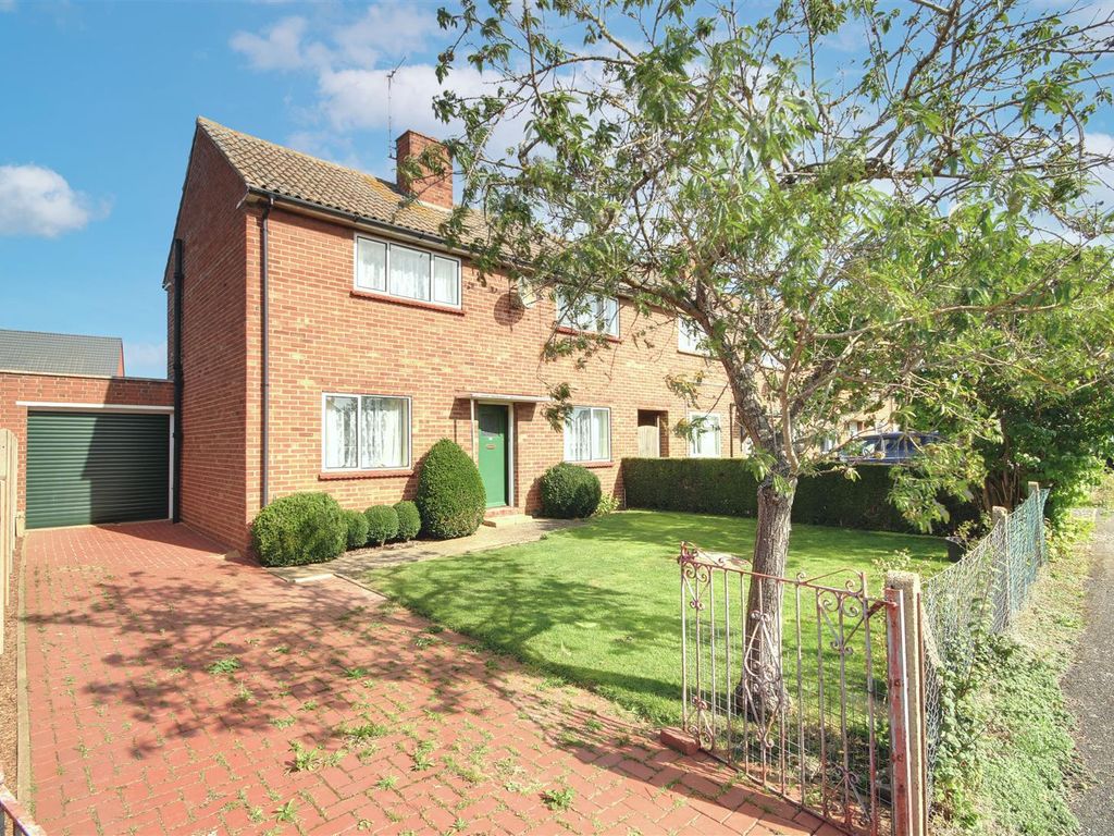 3 bed end terrace house for sale in Old Mill Avenue, Warboys