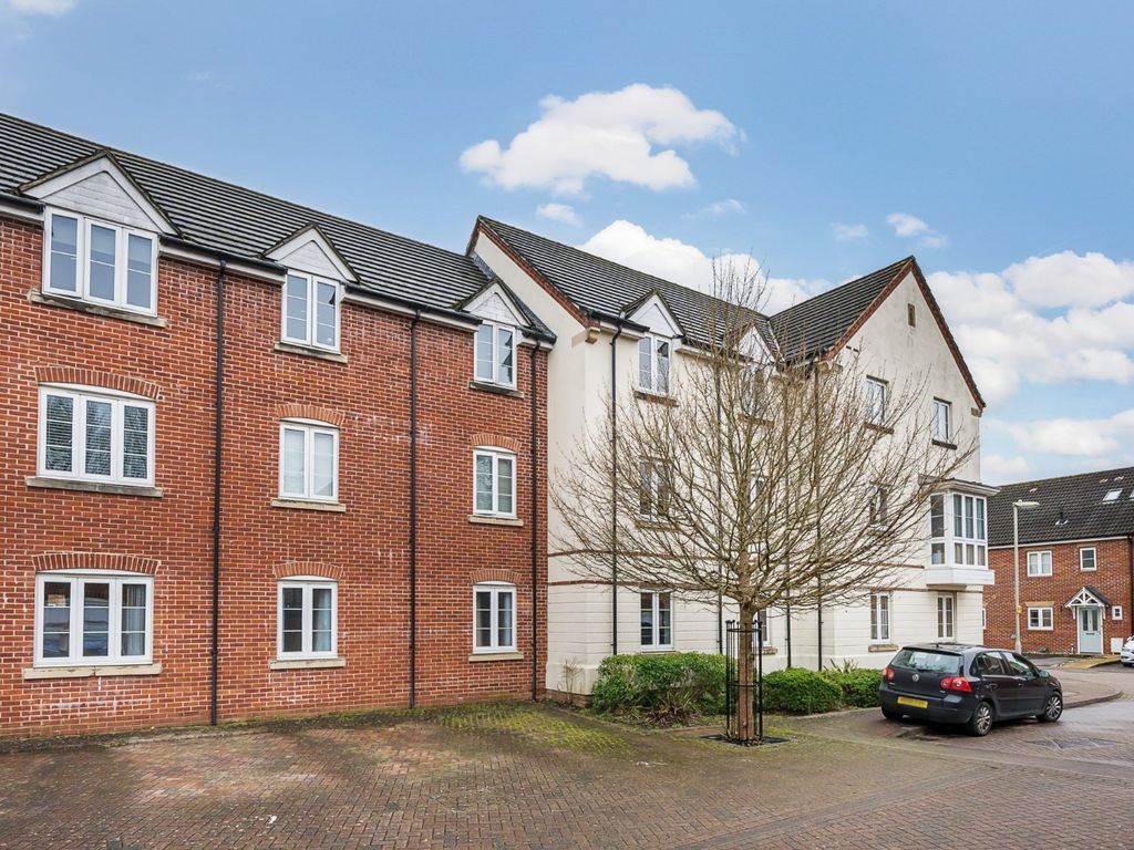 1 bed flat for sale in Crestwood View, Boyatt Wood, Hampshire SO50, £