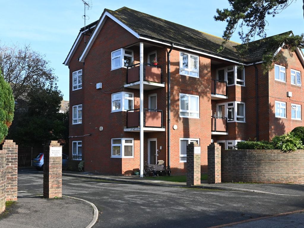 1 bed flat for sale in Sylvan Way, Danehurst Sylvan Way PO21, £90,000