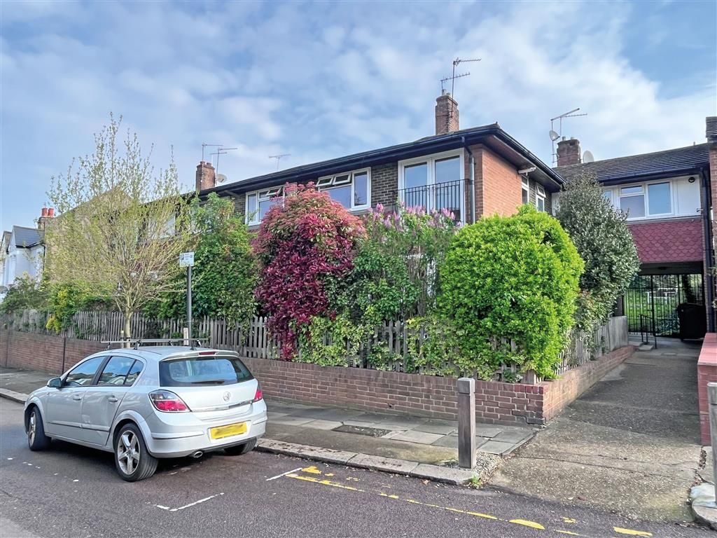 1 bed flat for sale in Bassingham Road, London SW18 Zoopla