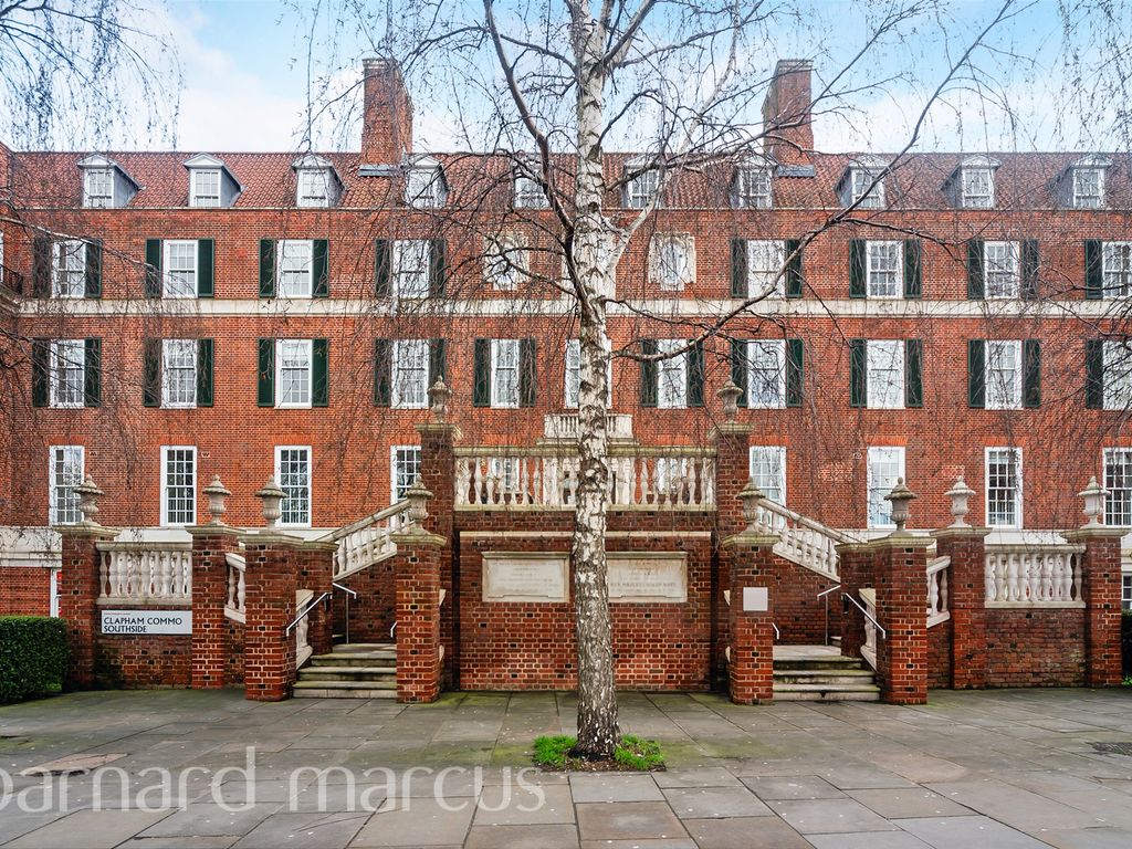 2 bed for sale in Clapham Common South Side, London SW4, £