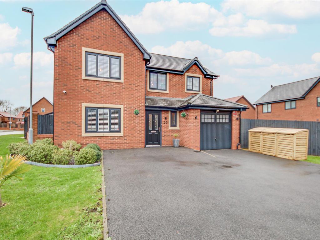 4 bed property for sale in Chamberlain Close, Banks, Southport PR9, £