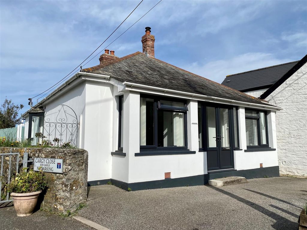 3 bed detached bungalow to rent in Holywell Road, Cubert, Newquay TR8