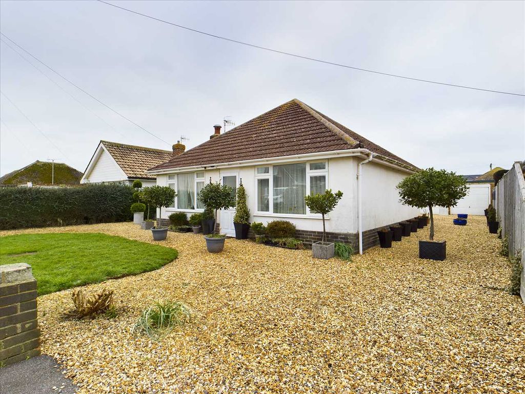 2 bed bungalow for sale in Sunview Avenue, Peacehaven, Peacehaven BN10