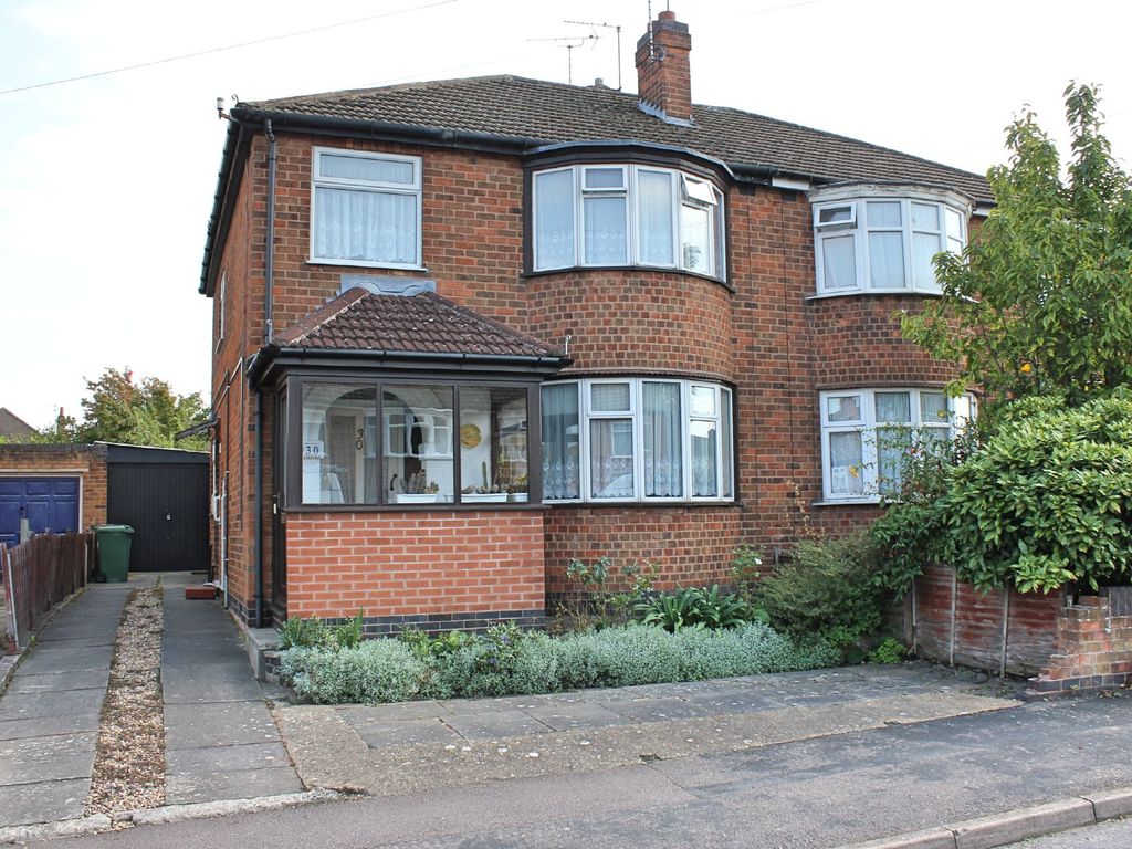 3 bed semidetached house for sale in Bradgate Drive, Wigston