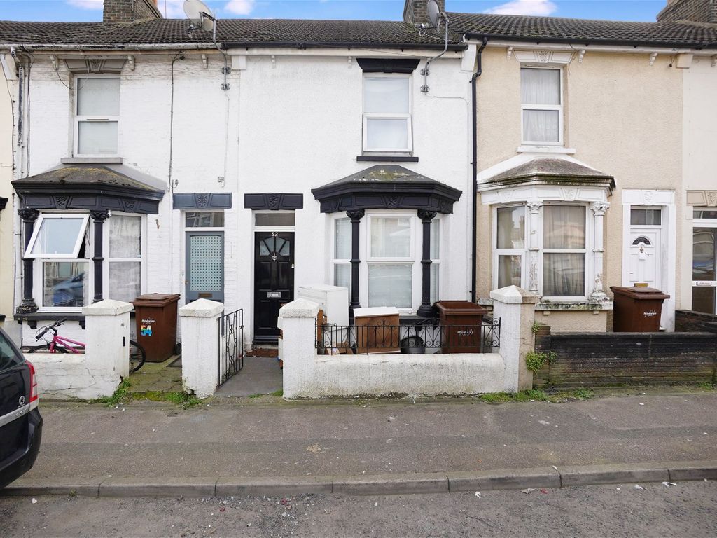 3 bed terraced house for sale in Granville Road, Gillingham ME7, £