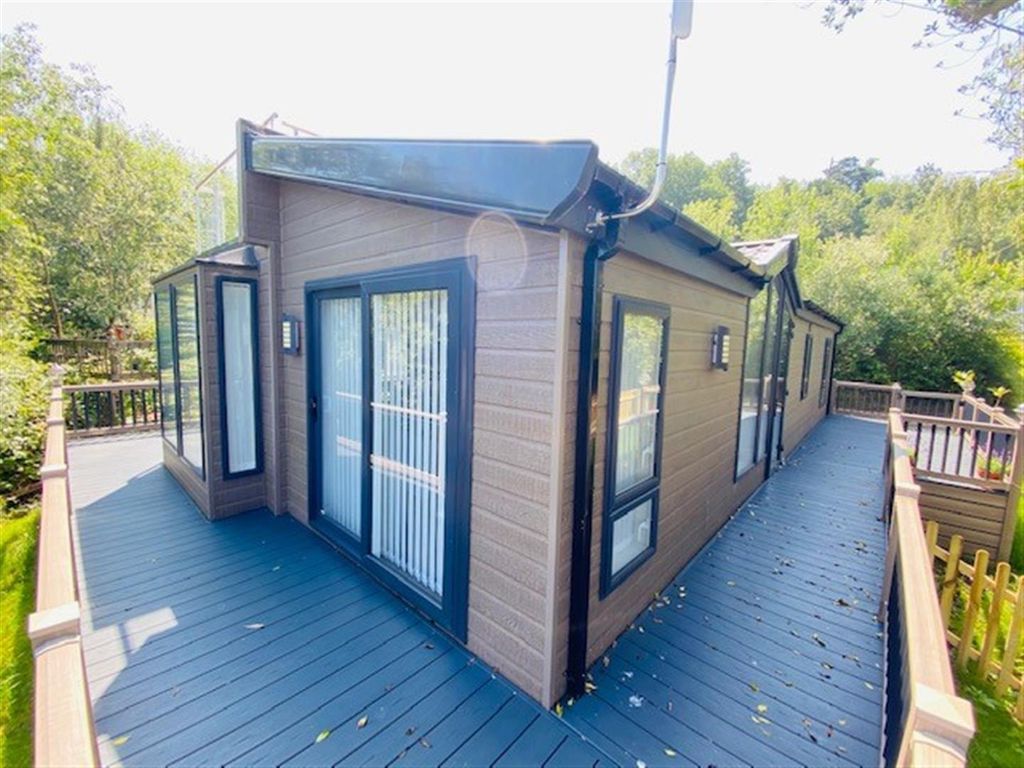 2 bed lodge for sale in The Ridge West, St. LeonardsOnSea TN37 Zoopla