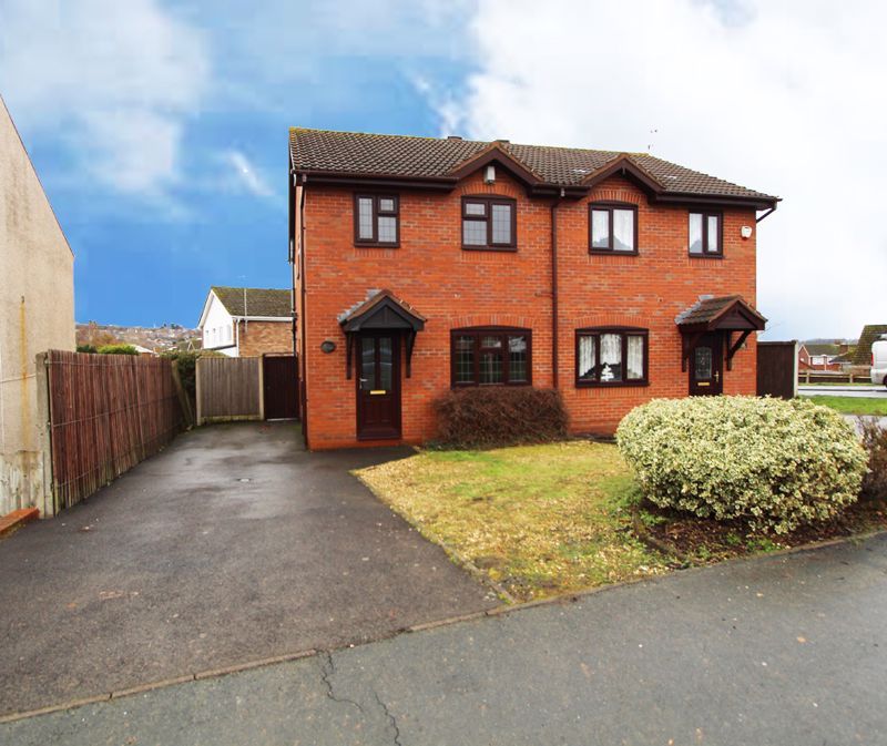 3 bed semidetached house for sale in Vale Road, Netherton, Dudley. DY2 Zoopla