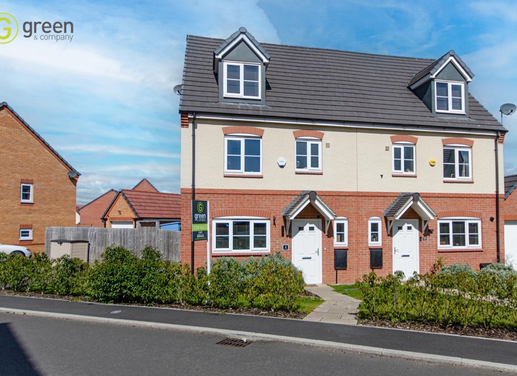 4 bed semidetached house for sale in Fisher Close, Tamworth B79 Zoopla