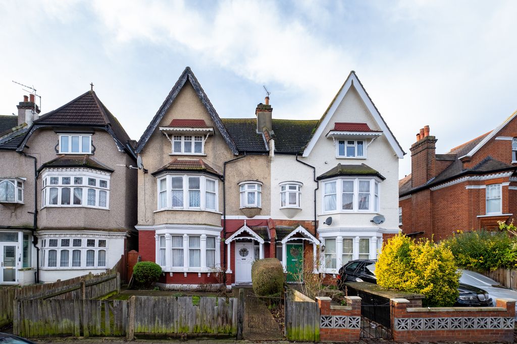 5 bed semidetached house for sale in Thrale Road, London SW16 Zoopla