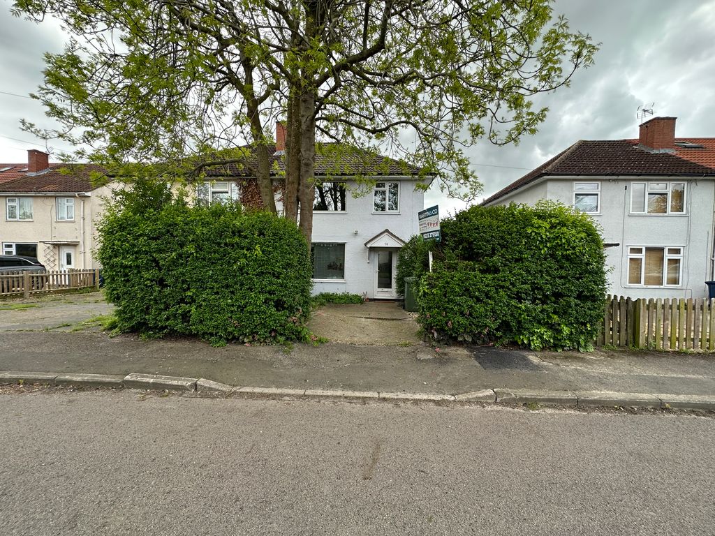 3 bed semidetached house to rent in St. Thomas's Square, Cambridge CB1