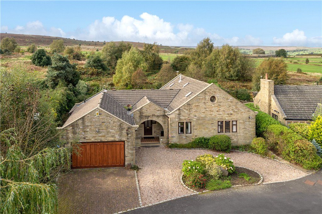 4 bed bungalow for sale in Hazebrouck Drive, Baildon, West Yorkshire