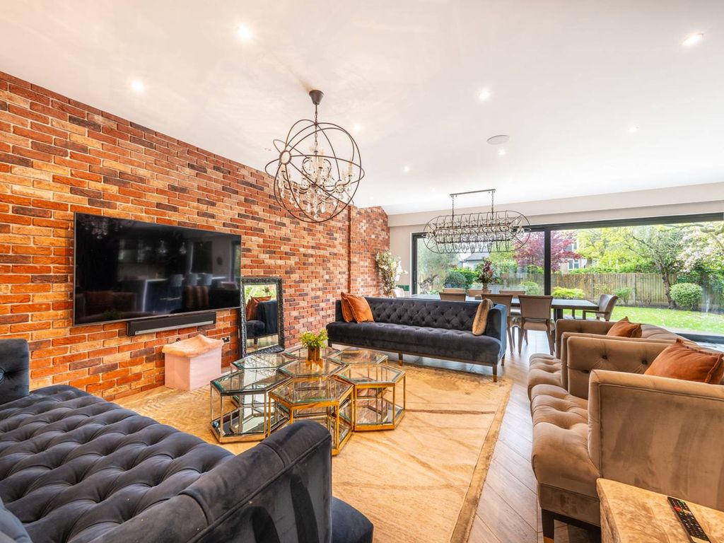 4 bed detached house for sale in Dobree Avenue, Willesden Green, London