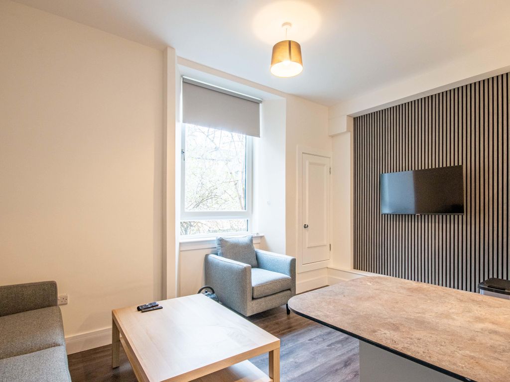 5 bed shared to rent in Balfour Street, Edinburgh EH6, £