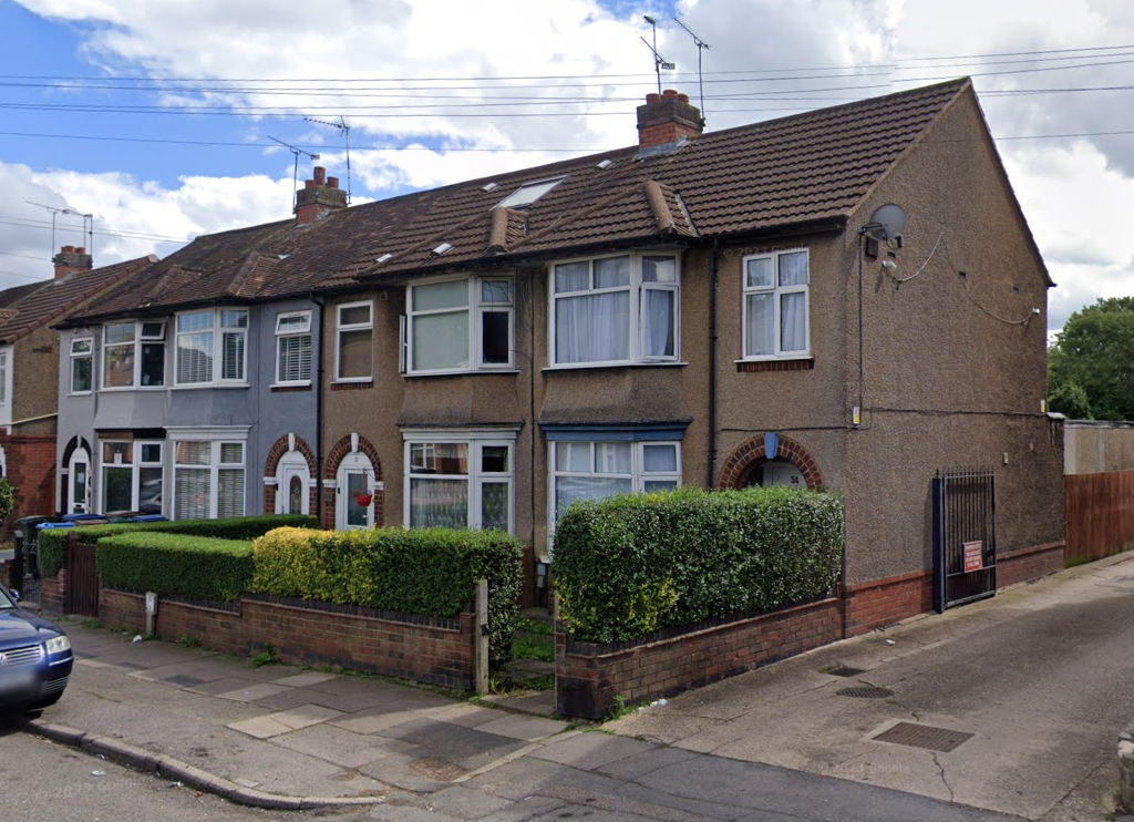 3 bed end terrace house to rent in Torcross Avenue, Coventry CV2, £
