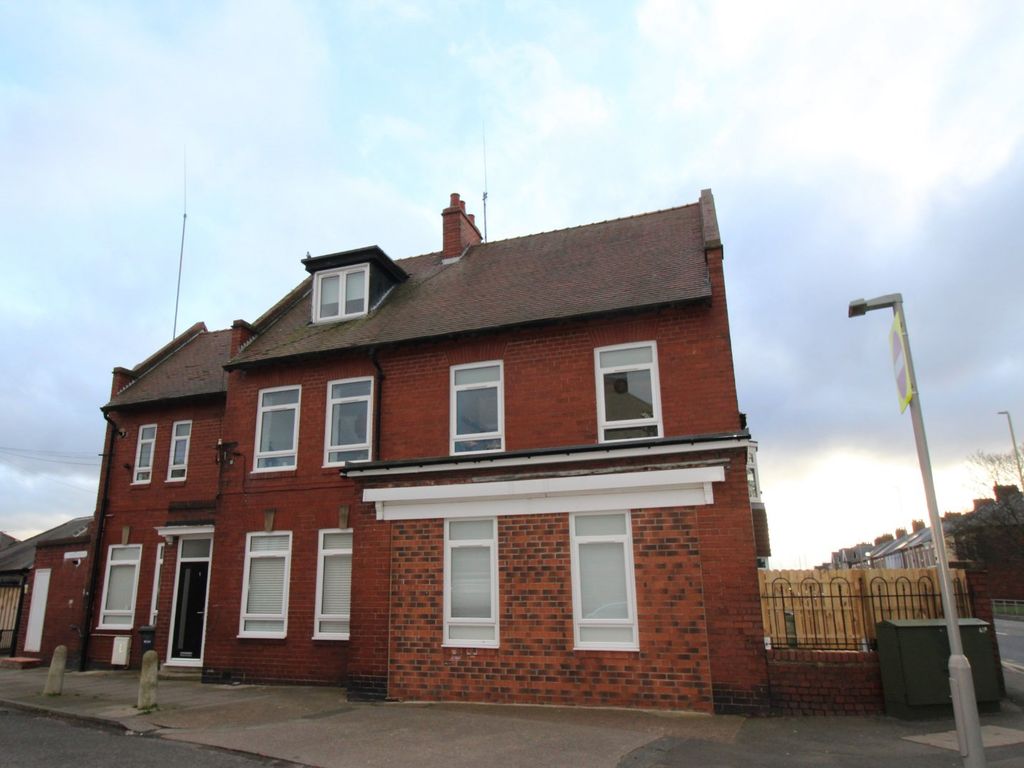 3 bed flat for sale in St. Johns Avenue, Hebburn, Tyne And Wear NE31